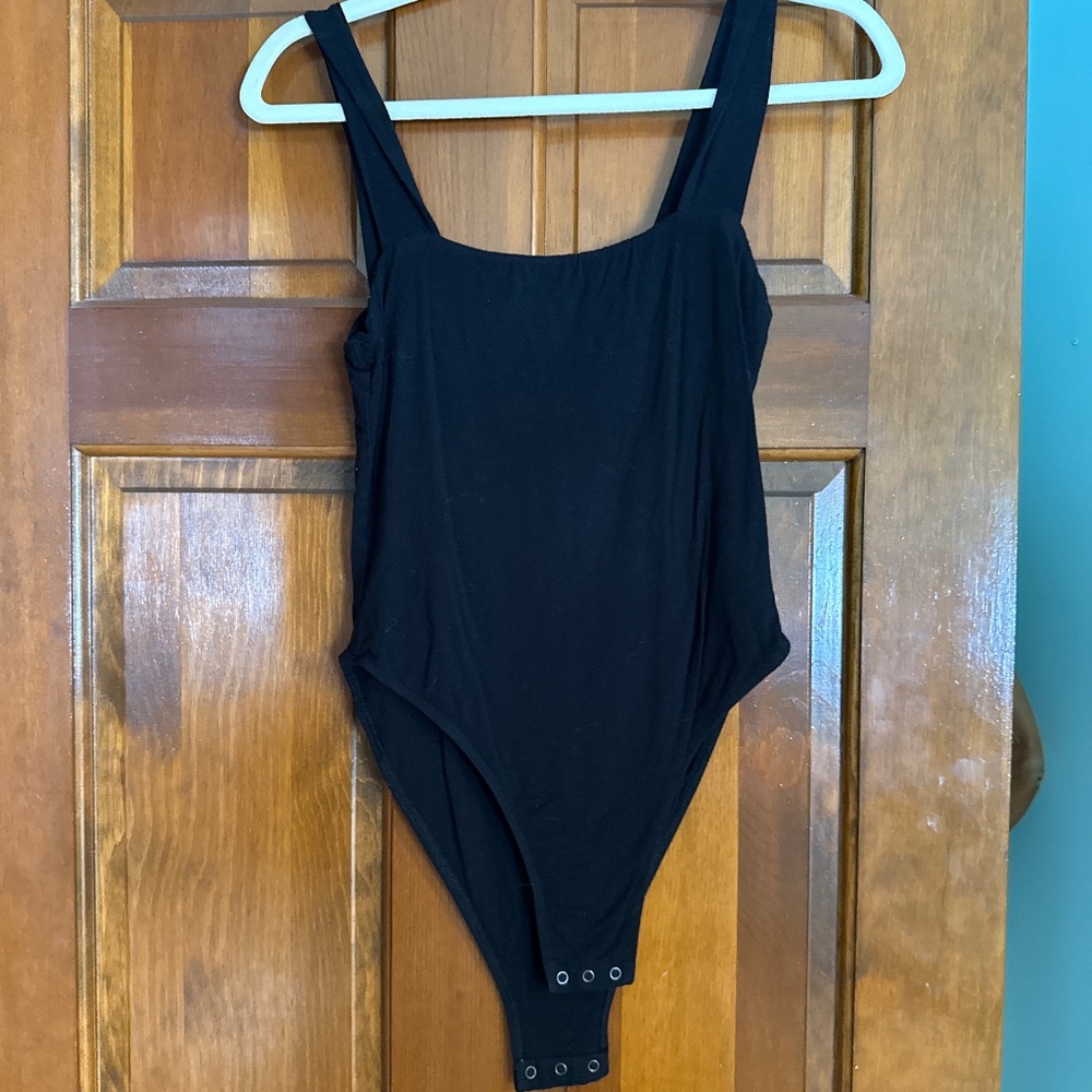Black sleeveless bodysuit